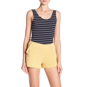 🦋Scalloped Striped Tank Top 🦋